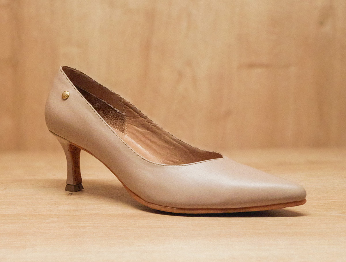 Zapato de Cuero Mujer Beige