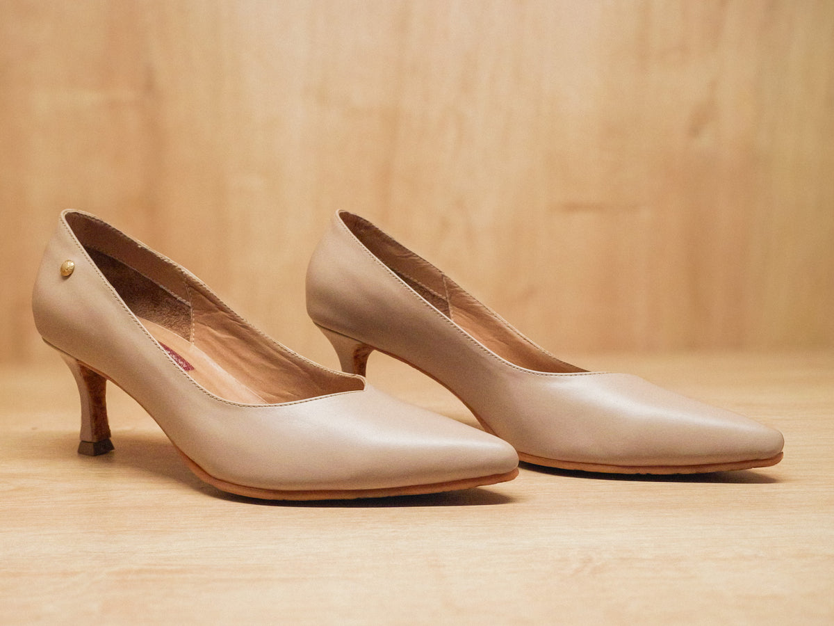 Zapato de Cuero Mujer Beige