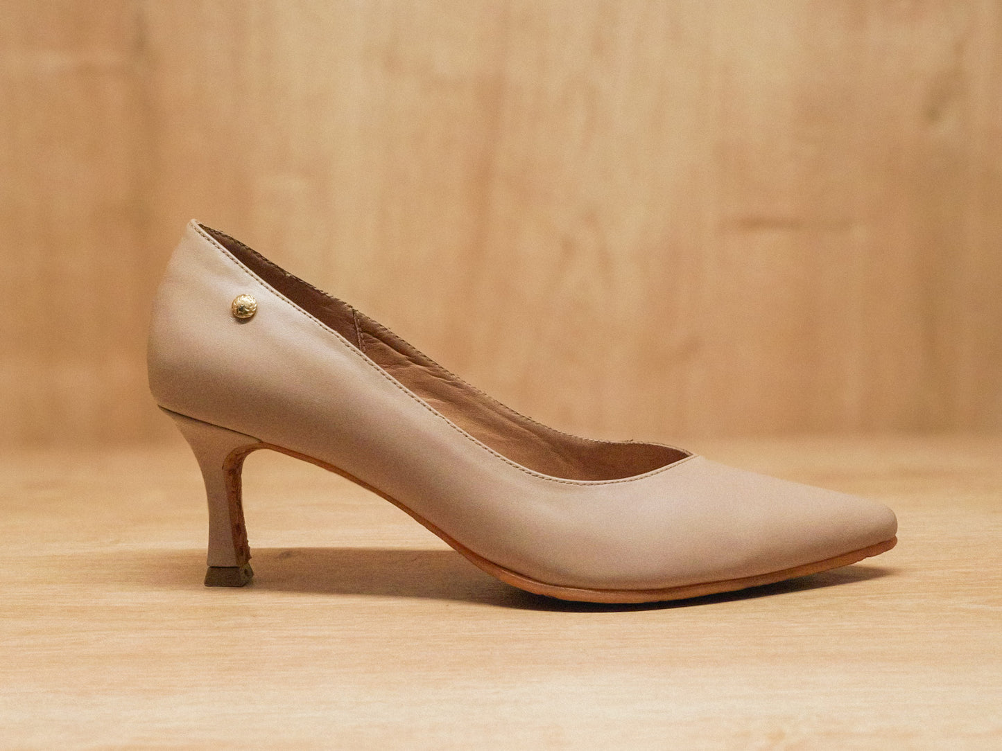 Zapato de Cuero Mujer Beige