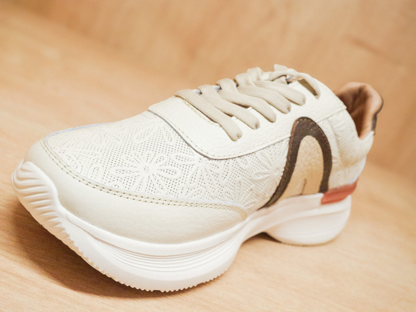 Tennis Beige con Plataforma