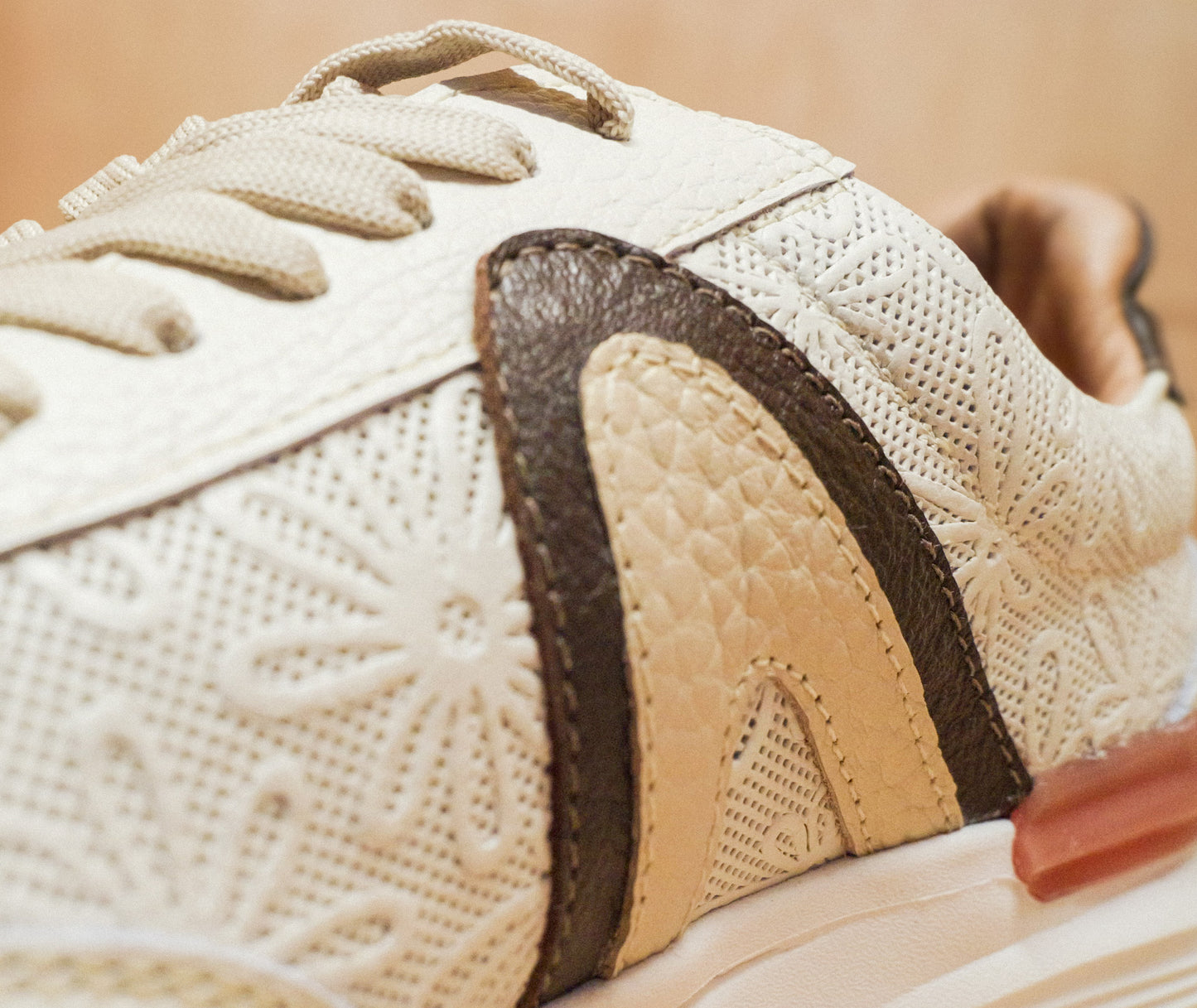 Tennis Beige con Plataforma